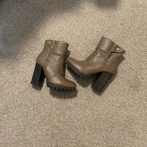 Brown boots with heel